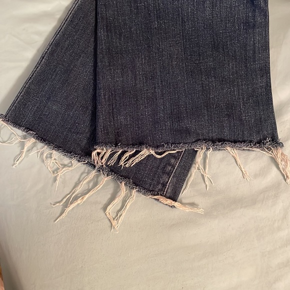 Gap 29/8 Long with vintage frayed on bottom - Picture 4 of 7